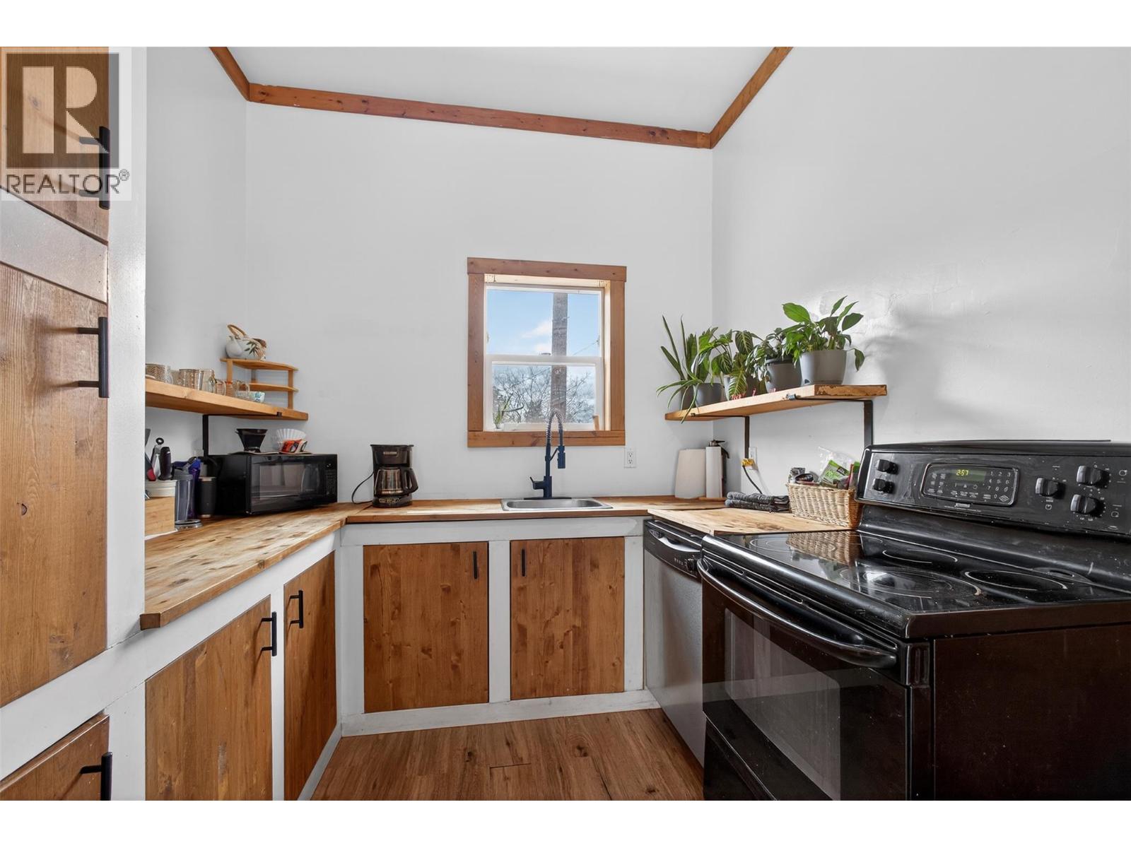 754 Wood Road, Kelowna, British Columbia  V1Z 3V6 - Photo 7 - 10382495