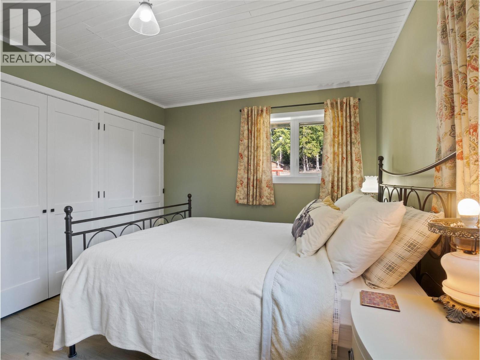 4090 Camille Road, Eagle Bay, British Columbia  V0E 1T0 - Photo 26 - 10382986