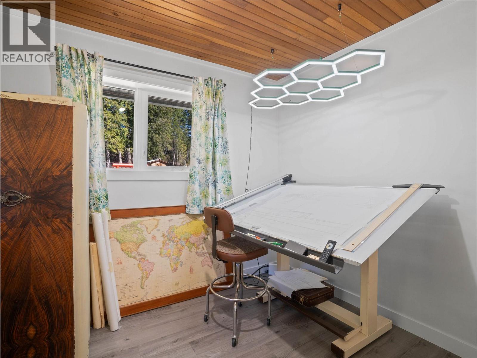 4090 Camille Road, Eagle Bay, British Columbia  V0E 1T0 - Photo 32 - 10382986