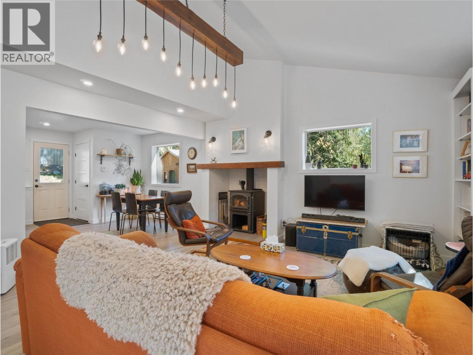 4090 Camille Road, Eagle Bay, British Columbia  V0E 1T0 - Photo 8 - 10382986