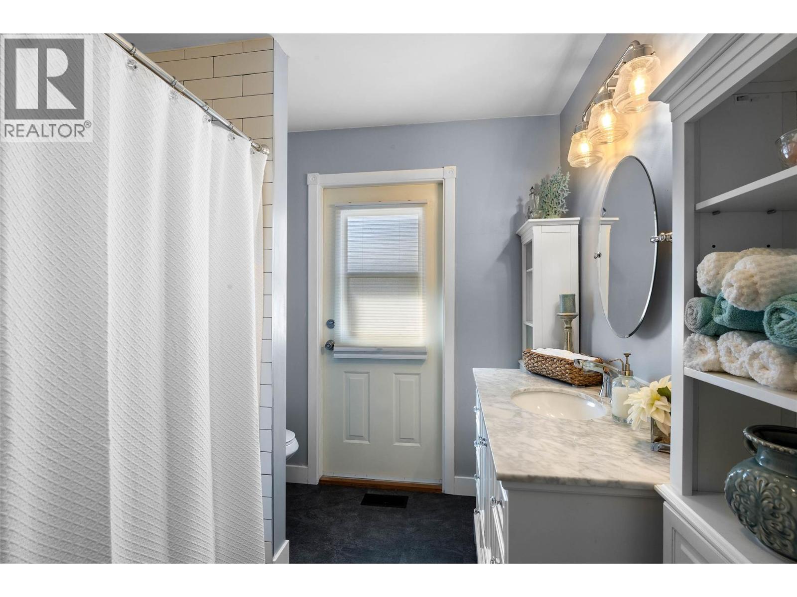 841 Sicamore Drive, Kamloops, British Columbia  V2B 6S1 - Photo 27 - 10382873