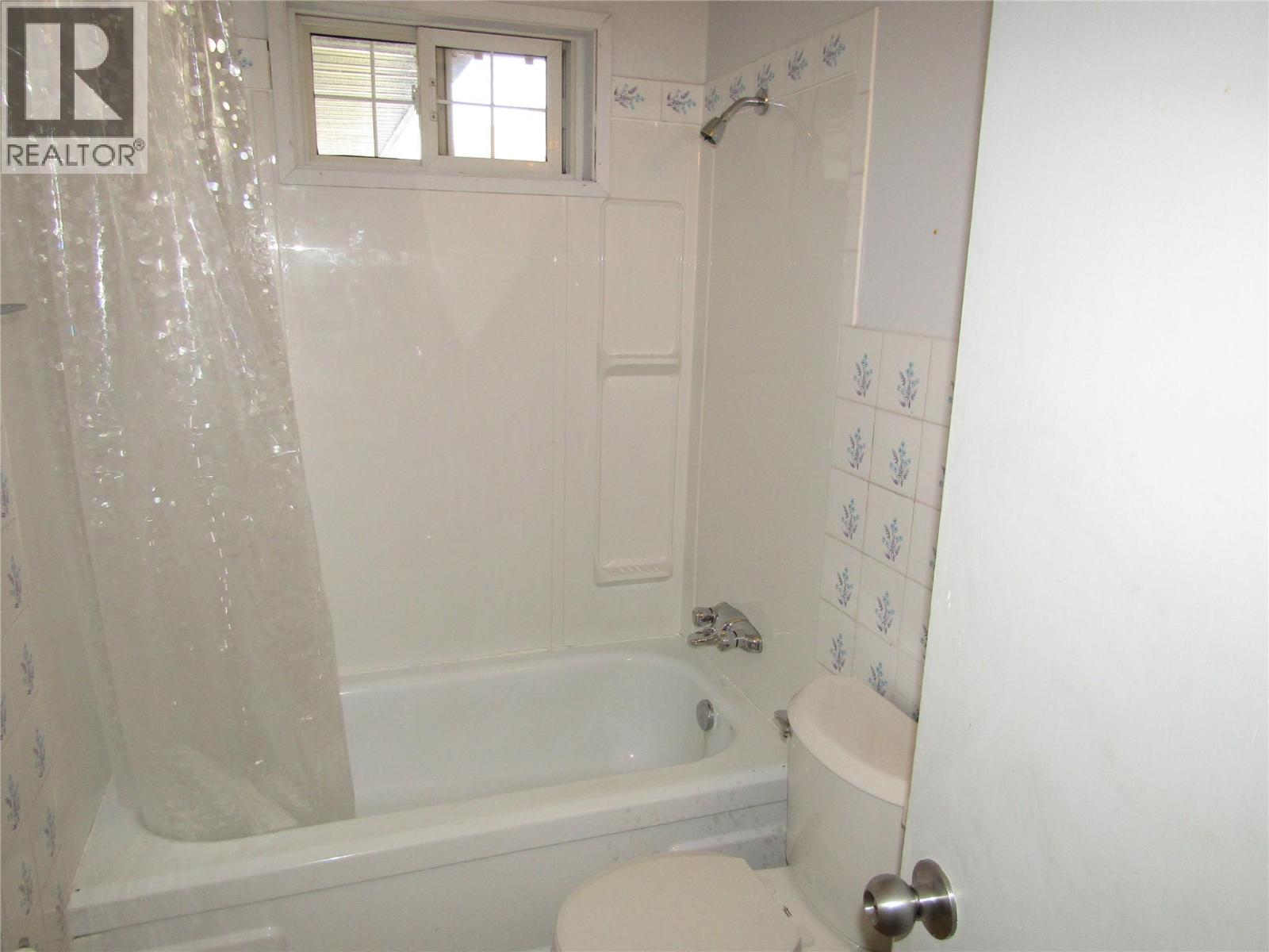 7643 21st Street, Grand Forks, British Columbia  V0H 1H2 - Photo 11 - 10382624