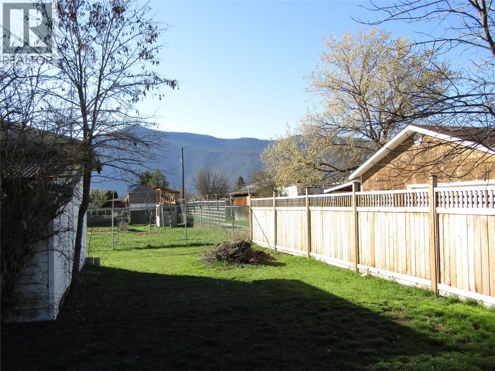 7643 21st Street, Grand Forks, British Columbia  V0H 1H2 - Photo 39 - 10382624