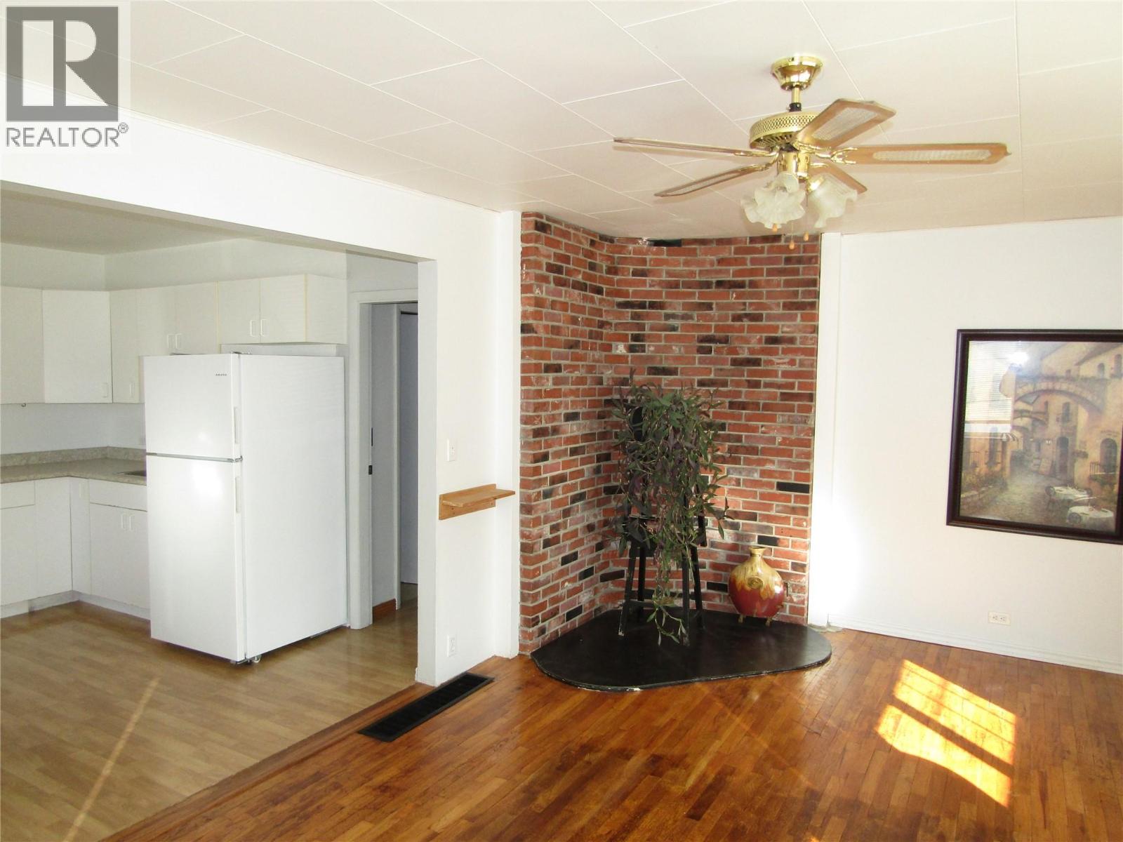 7643 21st Street, Grand Forks, British Columbia  V0H 1H2 - Photo 6 - 10382624