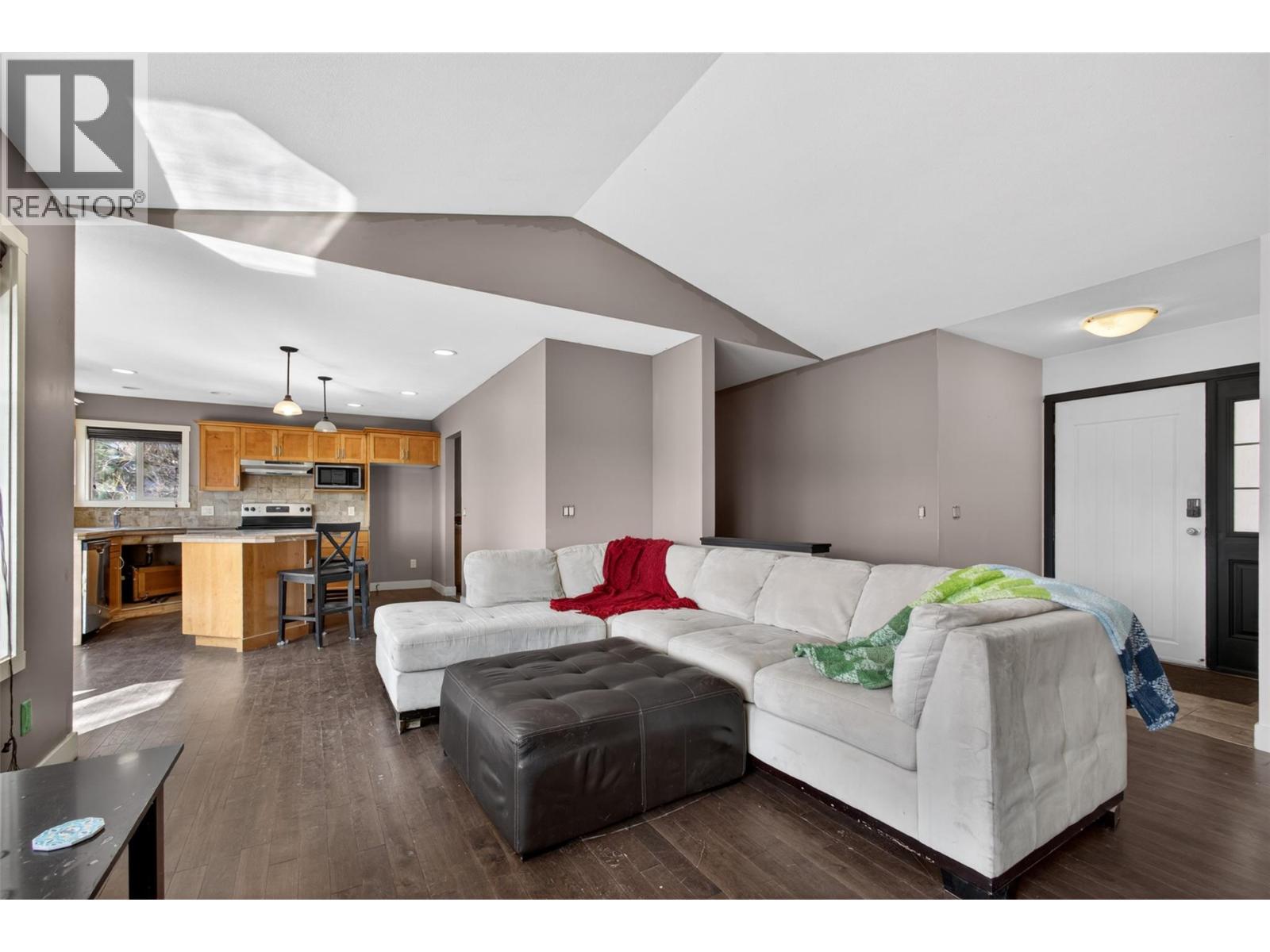 10346 Copper Hill Place, Lake Country, British Columbia  V4V 2P3 - Photo 3 - 10381958