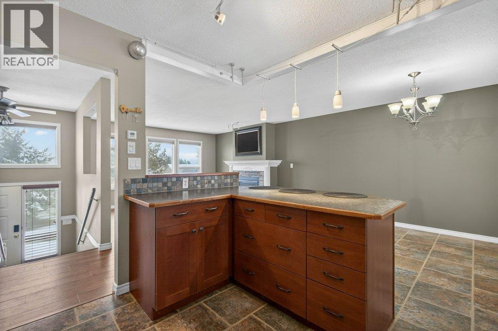 1610 16 Avenue Se, Salmon Arm, British Columbia  V1E 2M7 - Photo 18 - 10382997