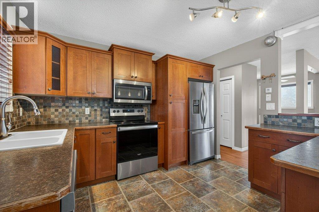 1610 16 Avenue Se, Salmon Arm, British Columbia  V1E 2M7 - Photo 21 - 10382997