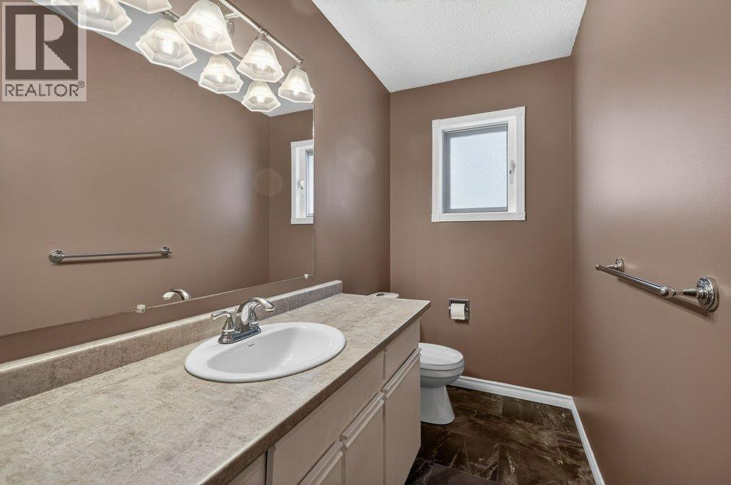 1610 16 Avenue Se, Salmon Arm, British Columbia  V1E 2M7 - Photo 23 - 10382997