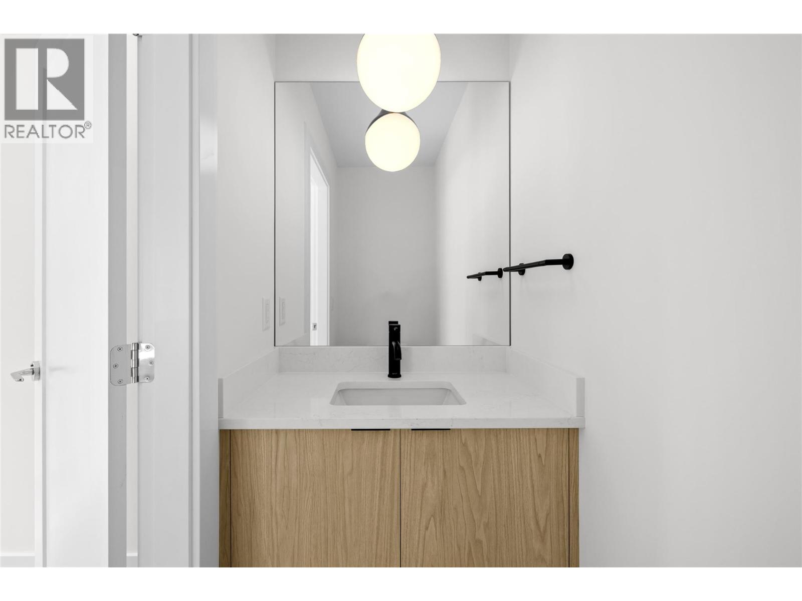 1455 Cara Glen Court Unit# 129, Kelowna, British Columbia  V1V 3B8 - Photo 5 - 10382844