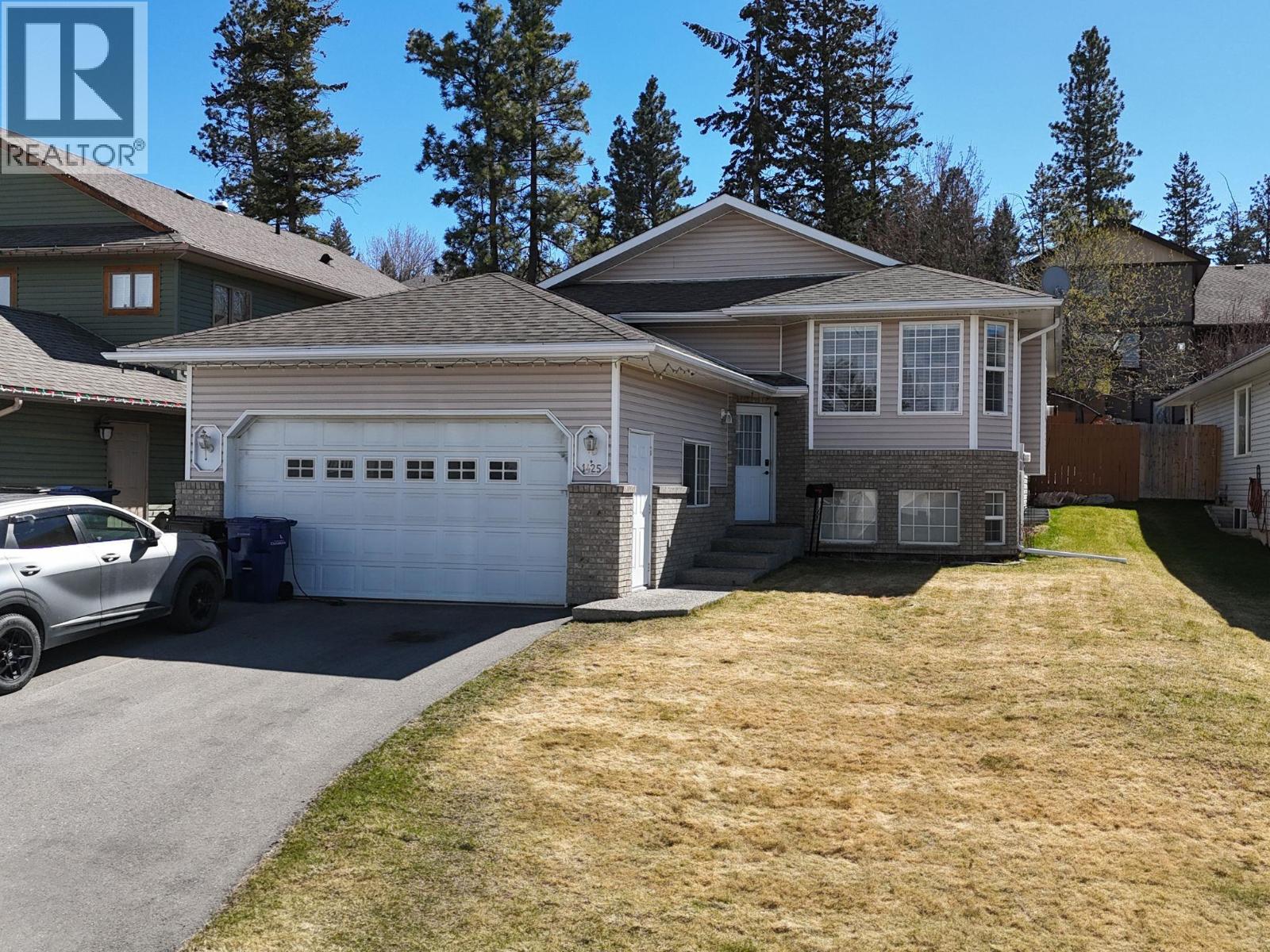 1425 16th Street S, Cranbrook, British Columbia  V1C 6R5 - Photo 1 - 10381678