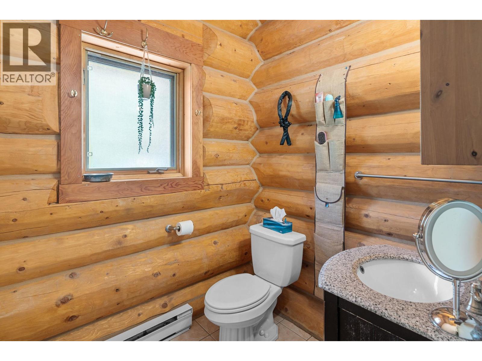 9360 Sunrise Place, Idabel Lake, British Columbia  V1P 1P4 - Photo 15 - 10382998