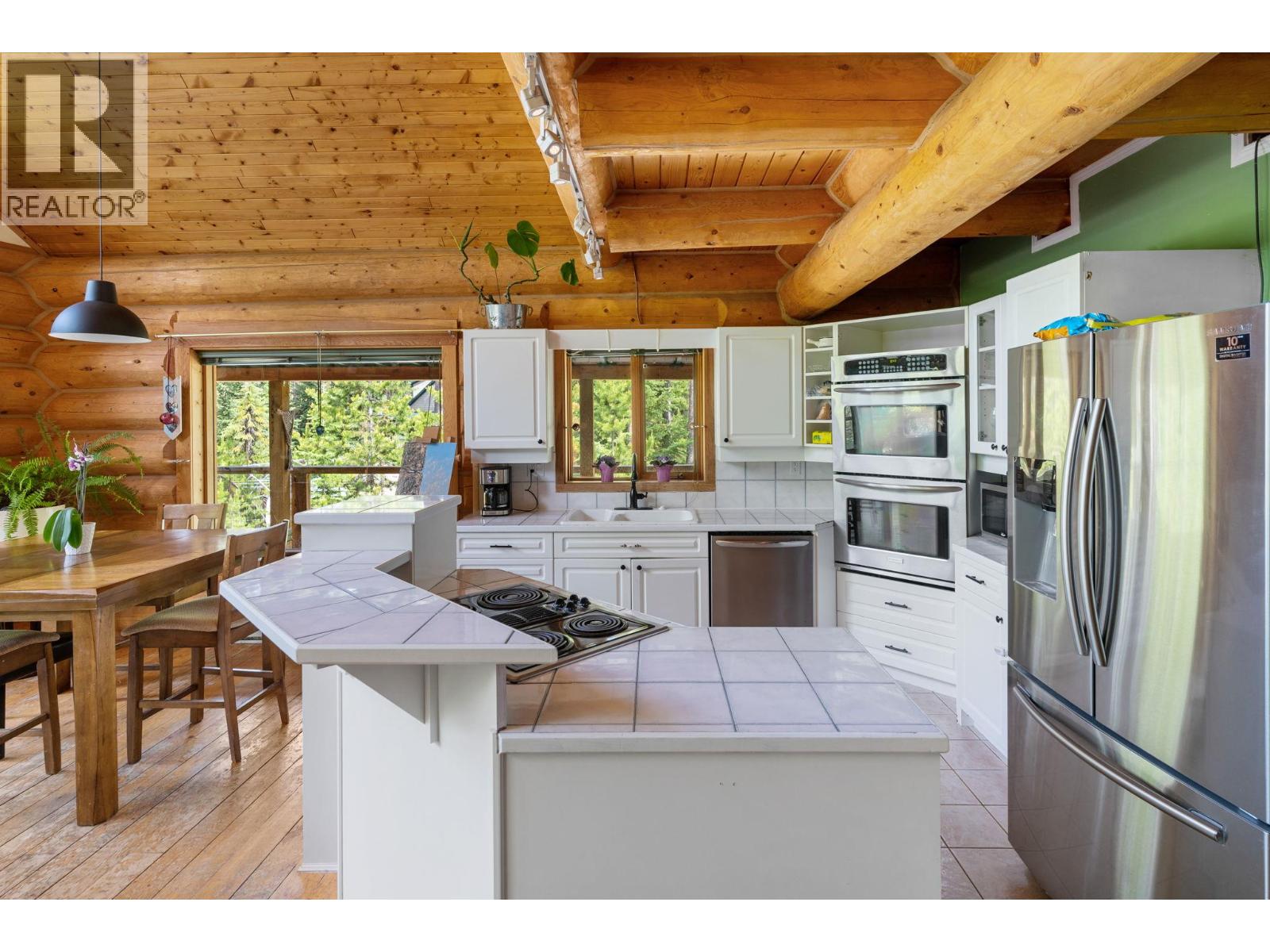 9360 Sunrise Place, Idabel Lake, British Columbia  V1P 1P4 - Photo 18 - 10382998