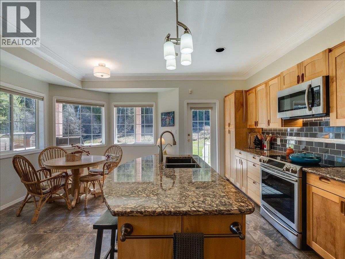 1750 Green Road, Fruitvale, British Columbia  V0G 1L1 - Photo 13 - 10382634