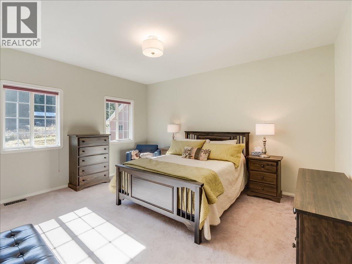 1750 Green Road, Fruitvale, British Columbia  V0G 1L1 - Photo 17 - 10382634