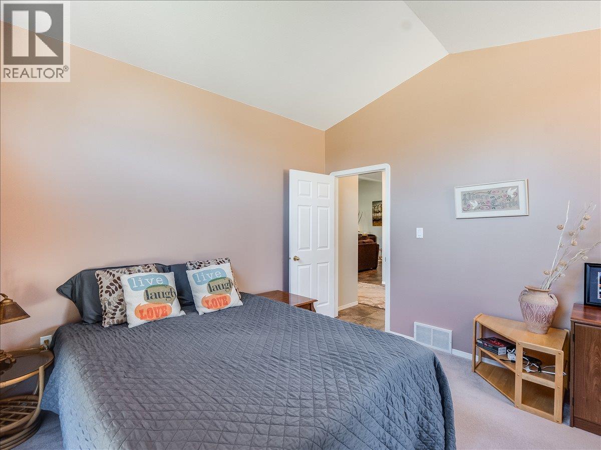 1750 Green Road, Fruitvale, British Columbia  V0G 1L1 - Photo 24 - 10382634