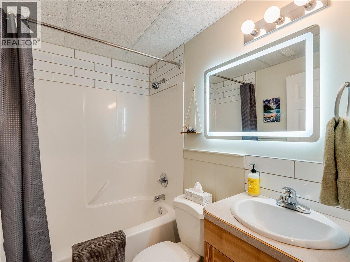 1750 Green Road, Fruitvale, British Columbia  V0G 1L1 - Photo 40 - 10382634