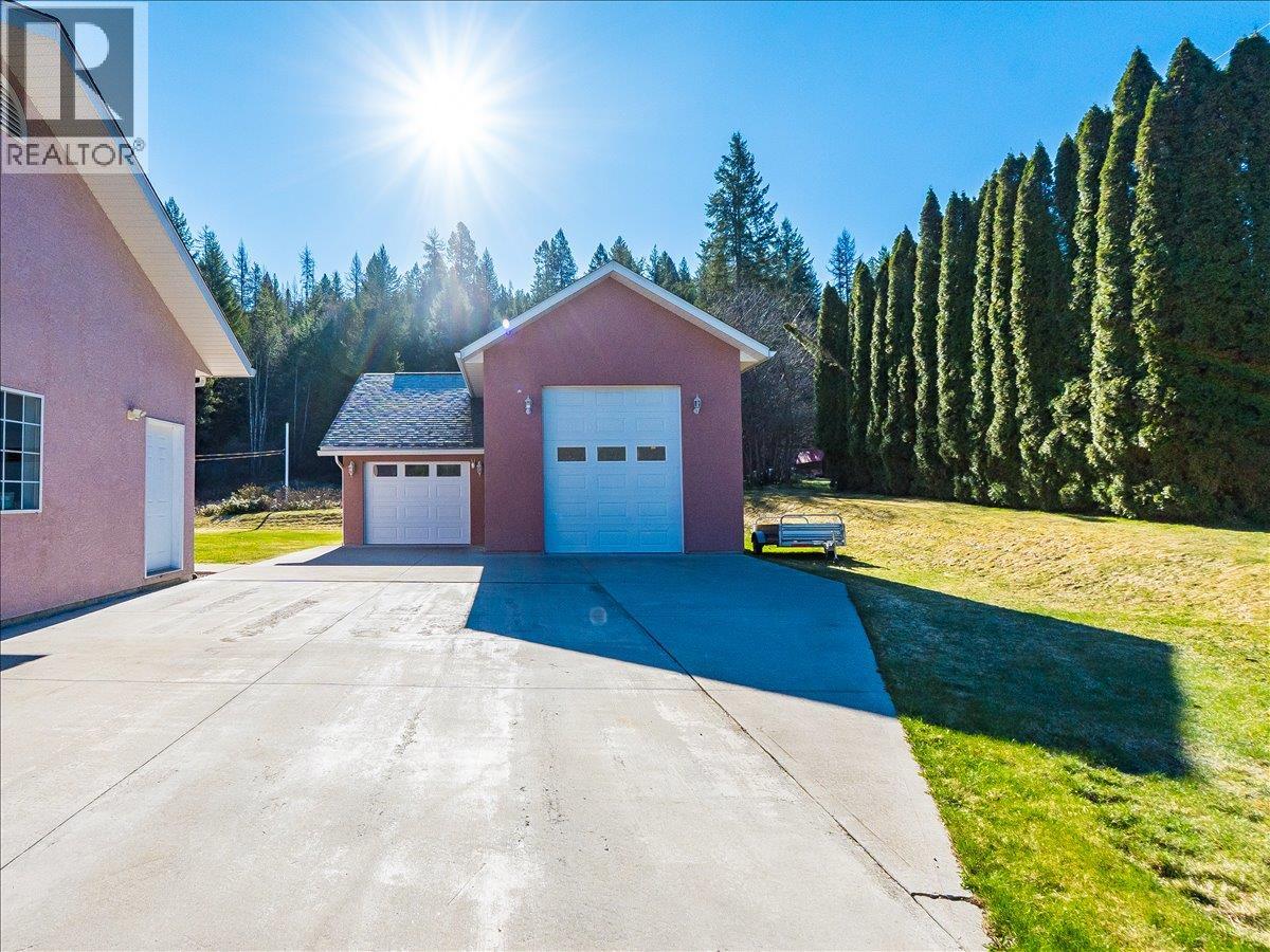 1750 Green Road, Fruitvale, British Columbia  V0G 1L1 - Photo 54 - 10382634