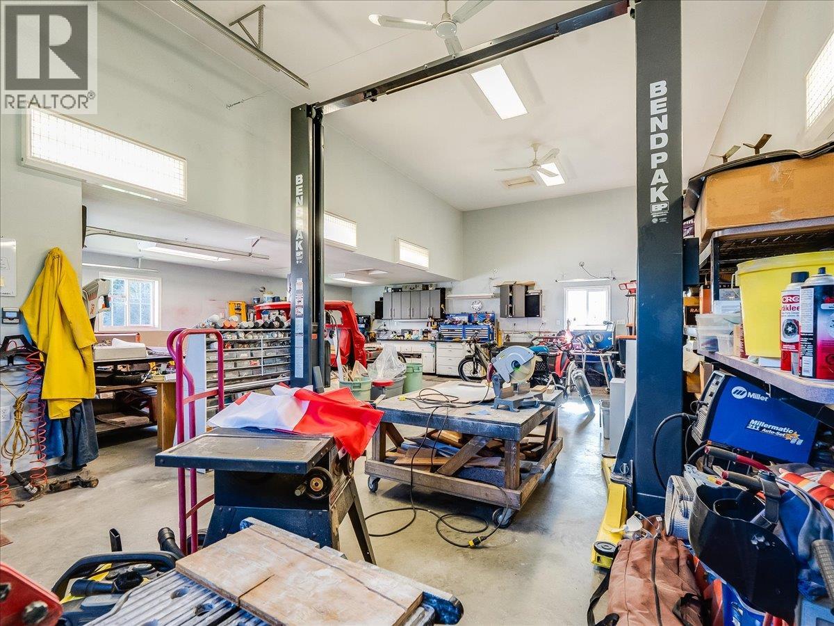 1750 Green Road, Fruitvale, British Columbia  V0G 1L1 - Photo 57 - 10382634