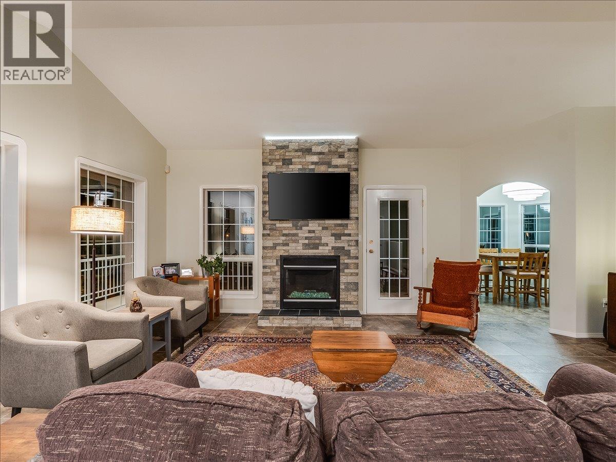 1750 Green Road, Fruitvale, British Columbia  V0G 1L1 - Photo 7 - 10382634