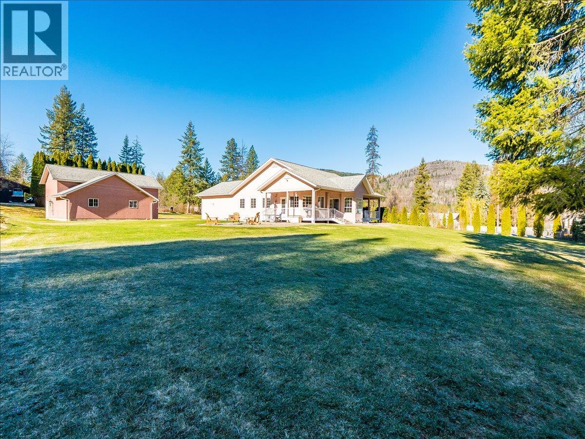 1750 Green Road, Fruitvale, British Columbia  V0G 1L1 - Photo 72 - 10382634