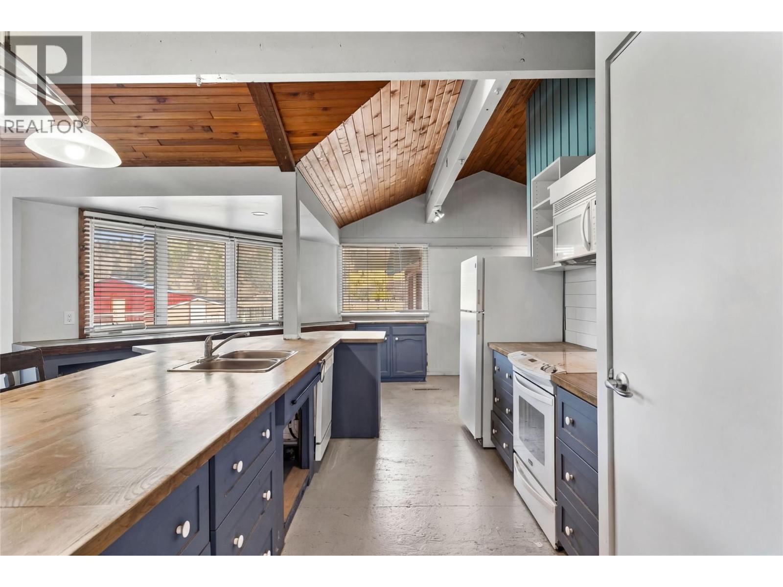 8134 River Road, Oliver, British Columbia  V0H 1T7 - Photo 26 - 10383022