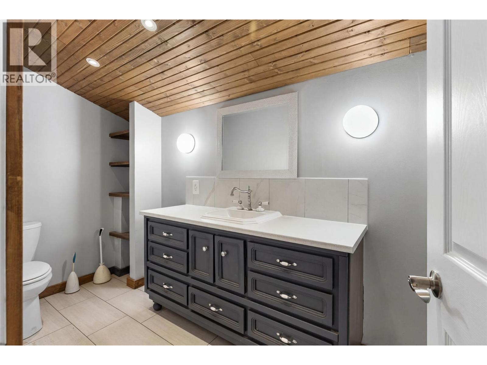 8134 River Road, Oliver, British Columbia  V0H 1T7 - Photo 35 - 10383022