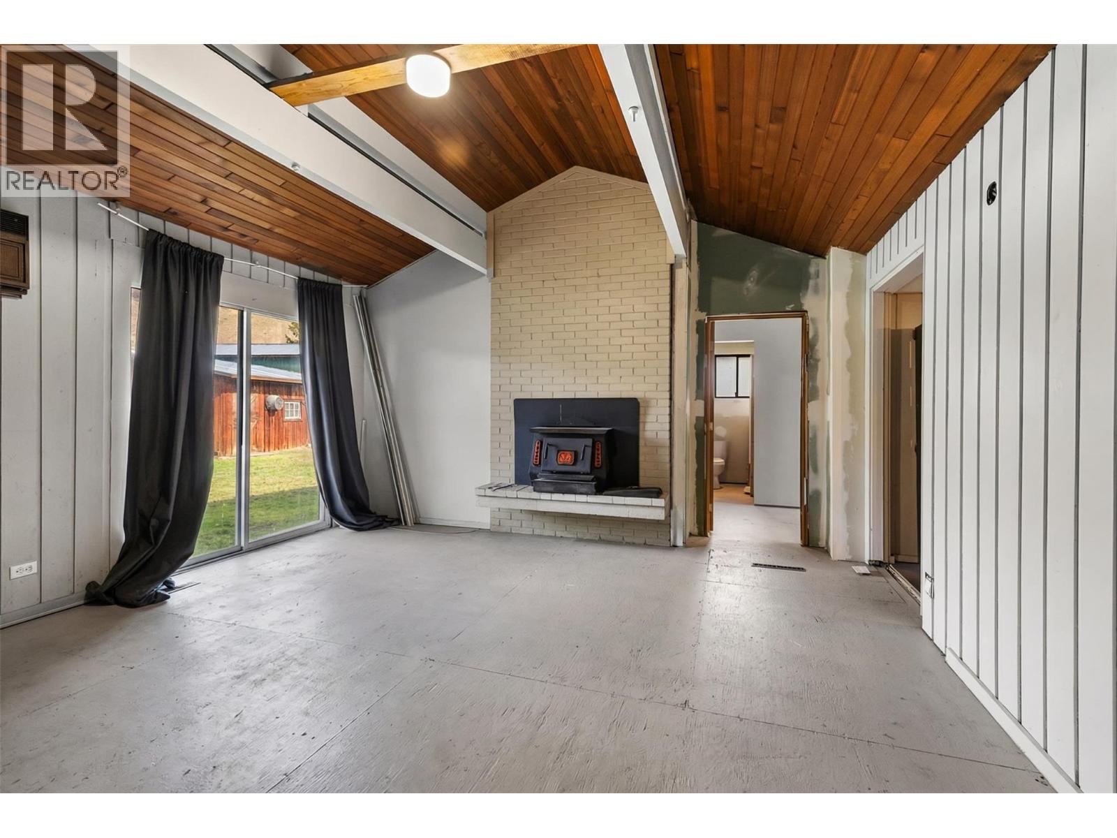 8134 River Road, Oliver, British Columbia  V0H 1T7 - Photo 37 - 10383022