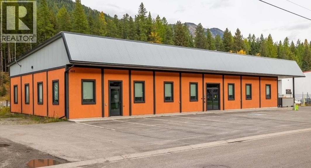 652 Sparwood Drive Unit# F, Sparwood, British Columbia  V0B 2G0 - Photo 1 - 10382945