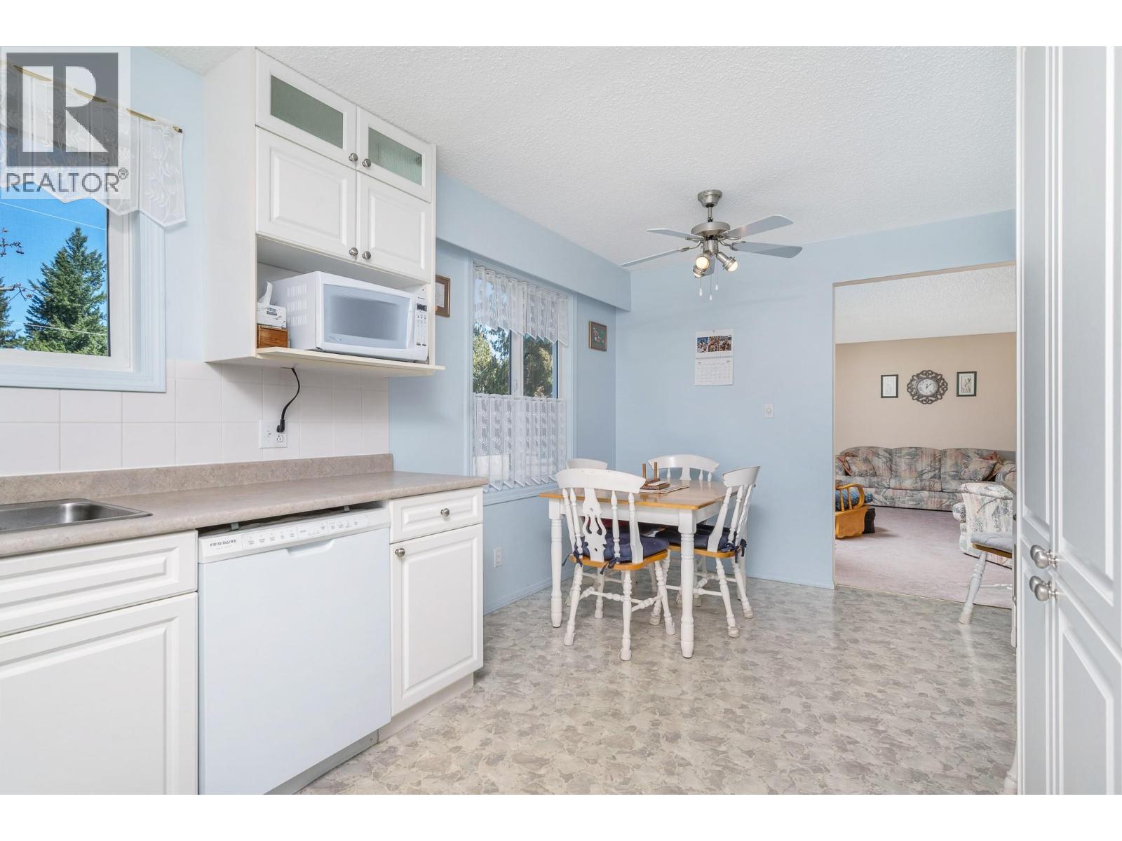 3415 Lockhart Drive, Spallumcheen, British Columbia  V4Y 0S8 - Photo 10 - 10382136