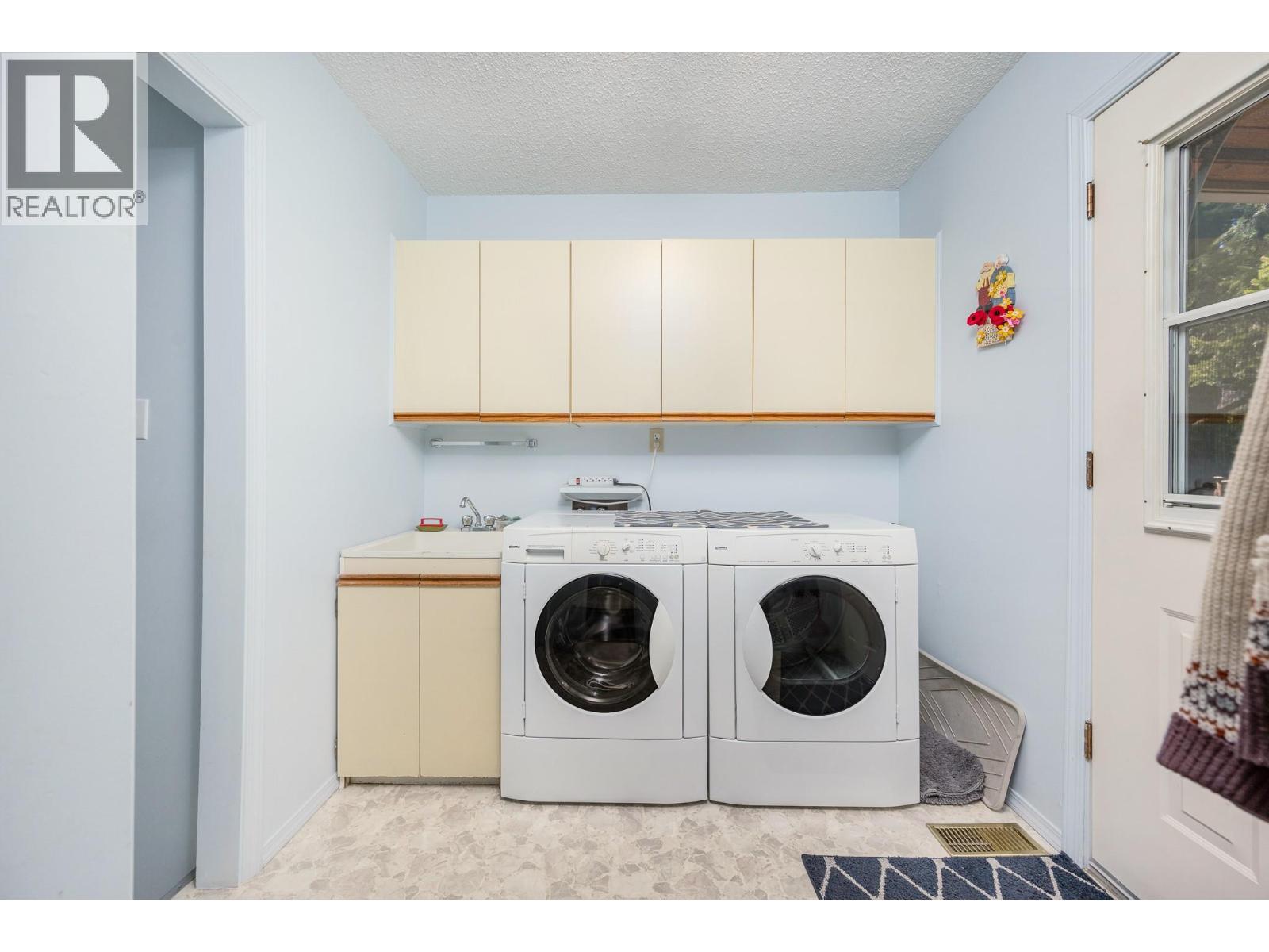 3415 Lockhart Drive, Spallumcheen, British Columbia  V4Y 0S8 - Photo 14 - 10382136