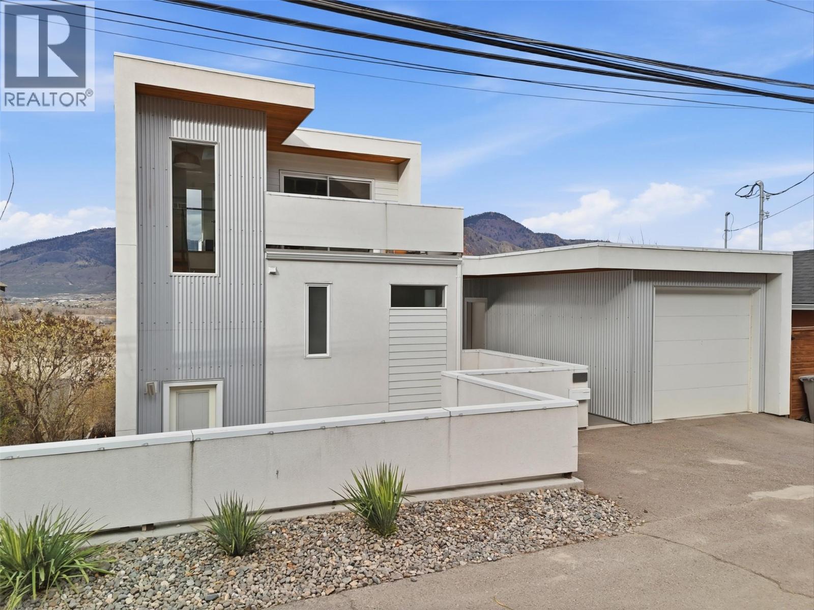 360 St Paul Street W, Kamloops, British Columbia  V2C 1G4 - Photo 2 - 10382952