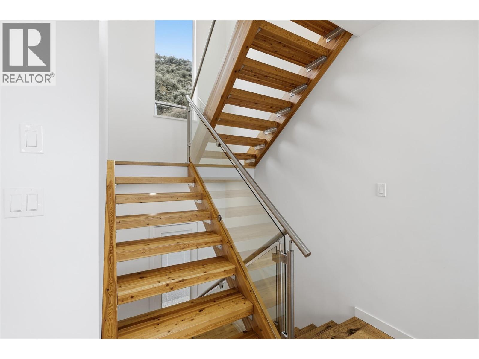 360 St Paul Street W, Kamloops, British Columbia  V2C 1G4 - Photo 25 - 10382952