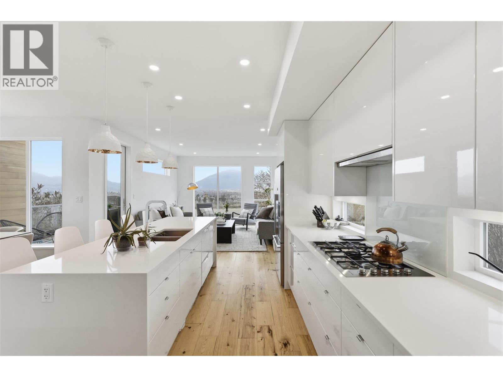 360 St Paul Street W, Kamloops, British Columbia  V2C 1G4 - Photo 6 - 10382952