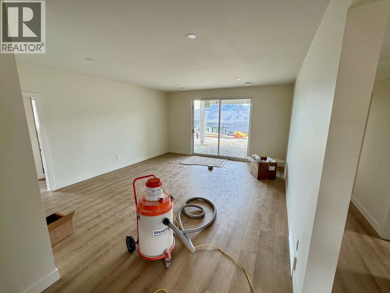 1660 Camas Court, Kamloops, British Columbia  V2E 0E6 - Photo 12 - 10382869