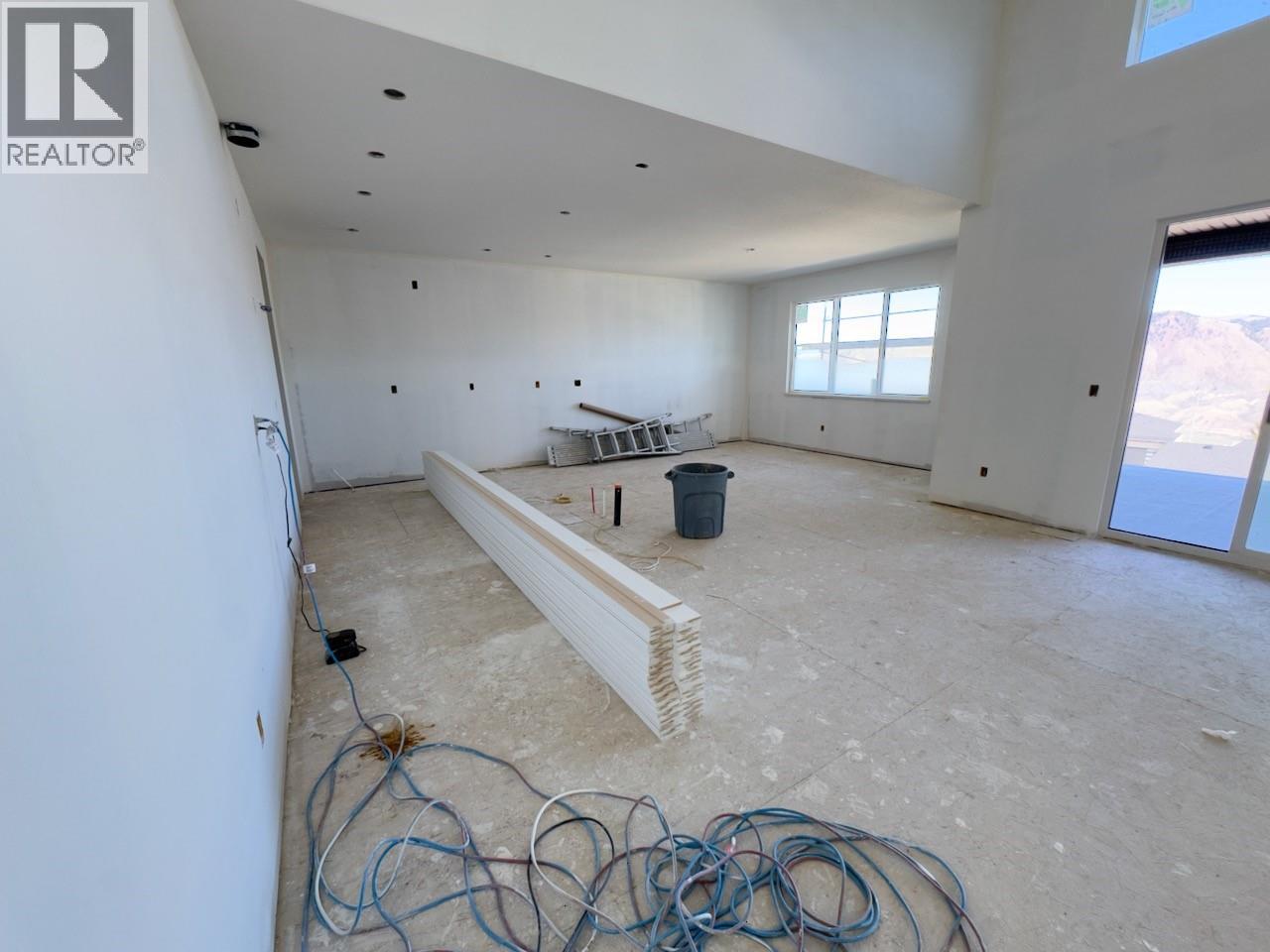 1660 Camas Court, Kamloops, British Columbia  V2E 0E6 - Photo 4 - 10382869