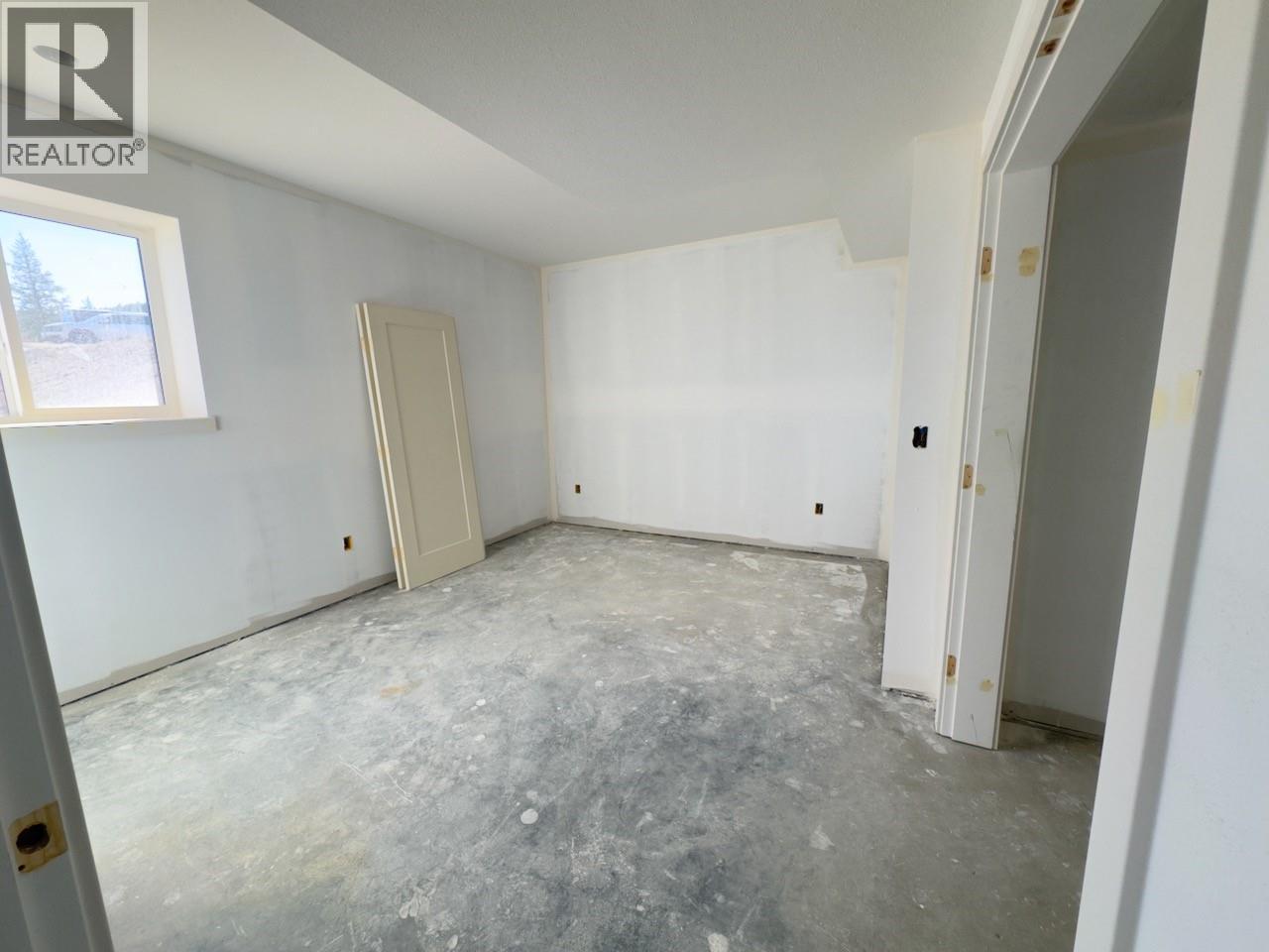 1660 Camas Court, Kamloops, British Columbia  V2E 0E6 - Photo 6 - 10382869