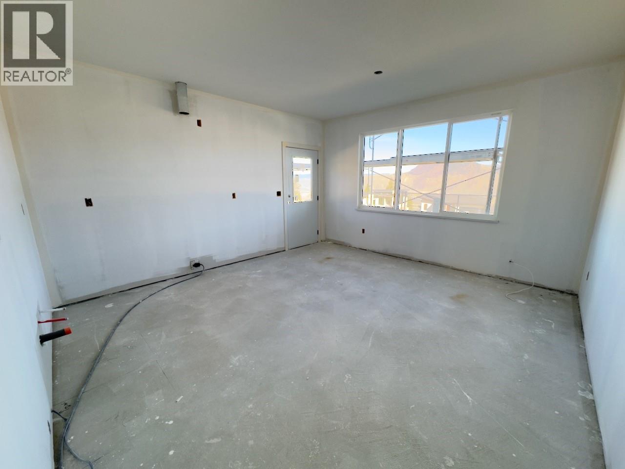 1660 Camas Court, Kamloops, British Columbia  V2E 0E6 - Photo 7 - 10382869