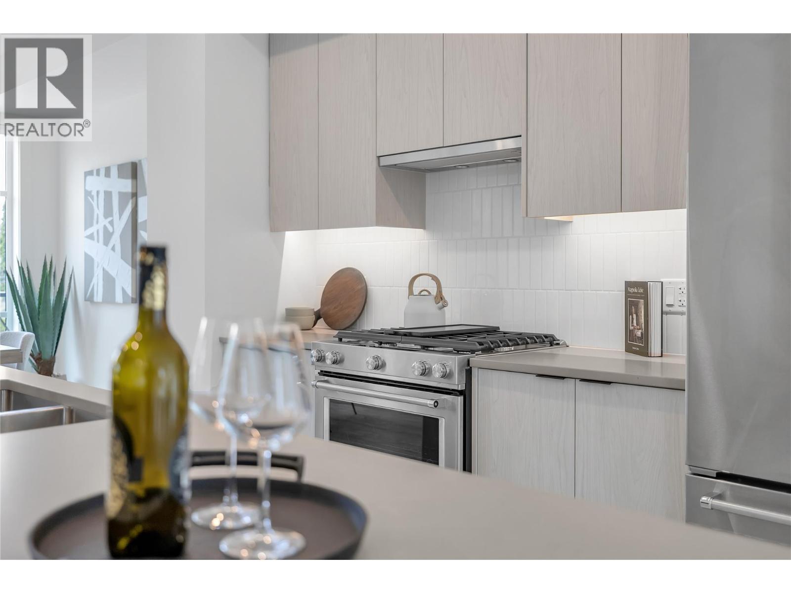 1455 Cara Glen Court Unit# 135, Kelowna, British Columbia  V1V 3B8 - Photo 6 - 10382847