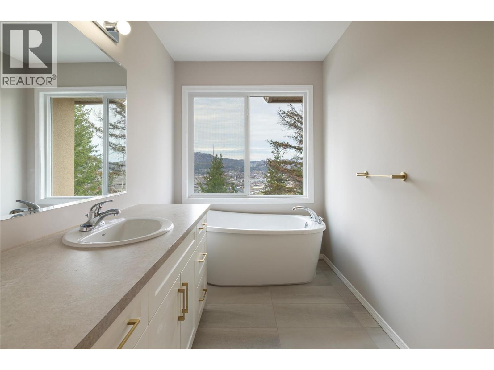 2300 Silver Place Unit# 14, Kelowna, British Columbia  V1V 2L5 - Photo 10 - 10383020