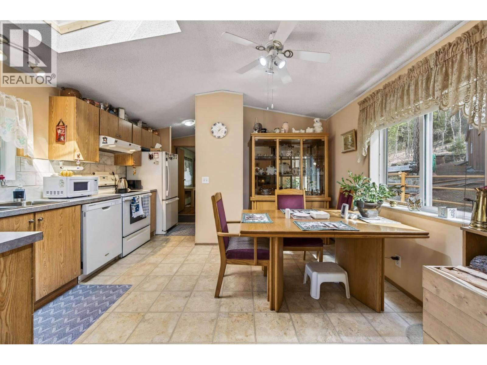 4472 Iron Mountain Road, Merritt, British Columbia  V1K 1B8 - Photo 11 - 10382976