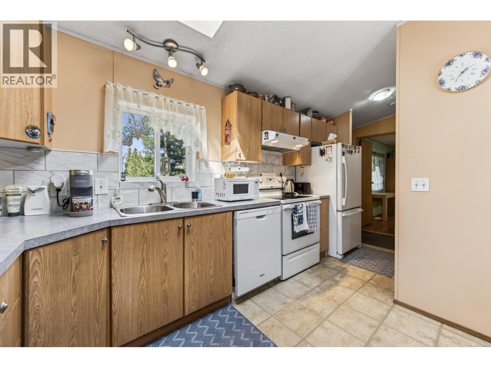 4472 Iron Mountain Road, Merritt, British Columbia  V1K 1B8 - Photo 12 - 10382976