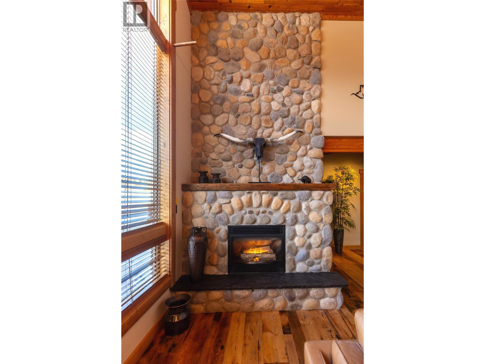 4061 Hill Road, Fernie, British Columbia  V0B 1M4 - Photo 6 - 10382708