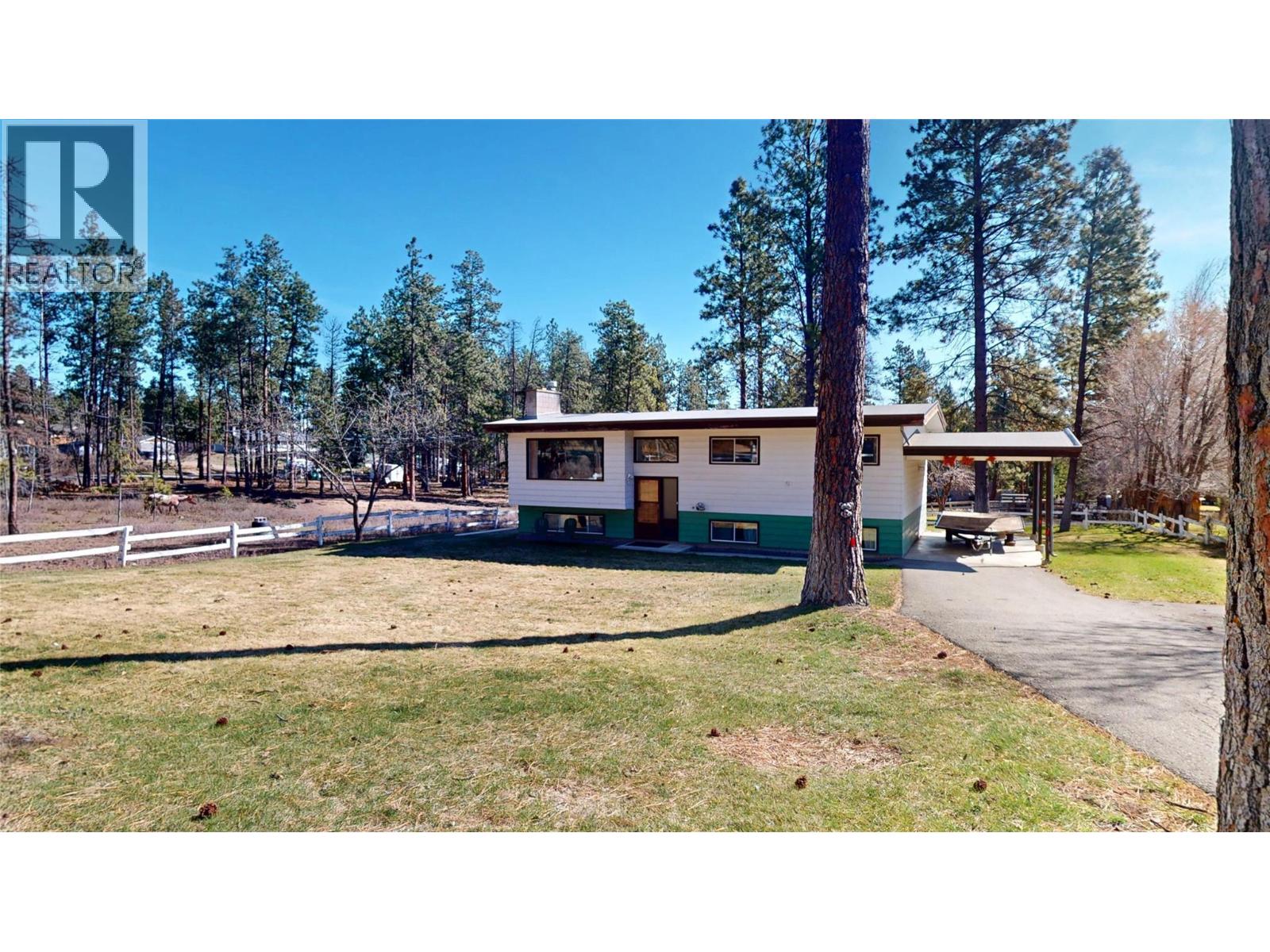 276 Cross Road N, Cranbrook, British Columbia  V1C 6W6 - Photo 3 - 10381523