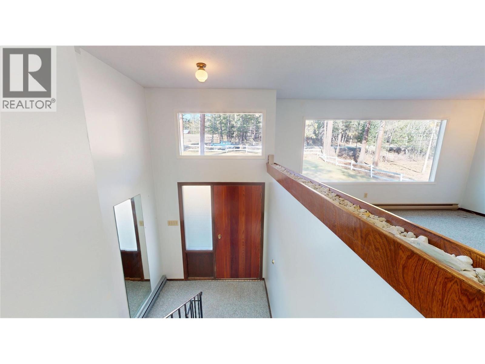 276 Cross Road N, Cranbrook, British Columbia  V1C 6W6 - Photo 4 - 10381523