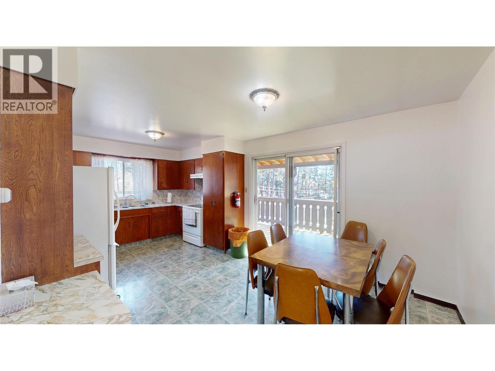 276 Cross Road N, Cranbrook, British Columbia  V1C 6W6 - Photo 8 - 10381523