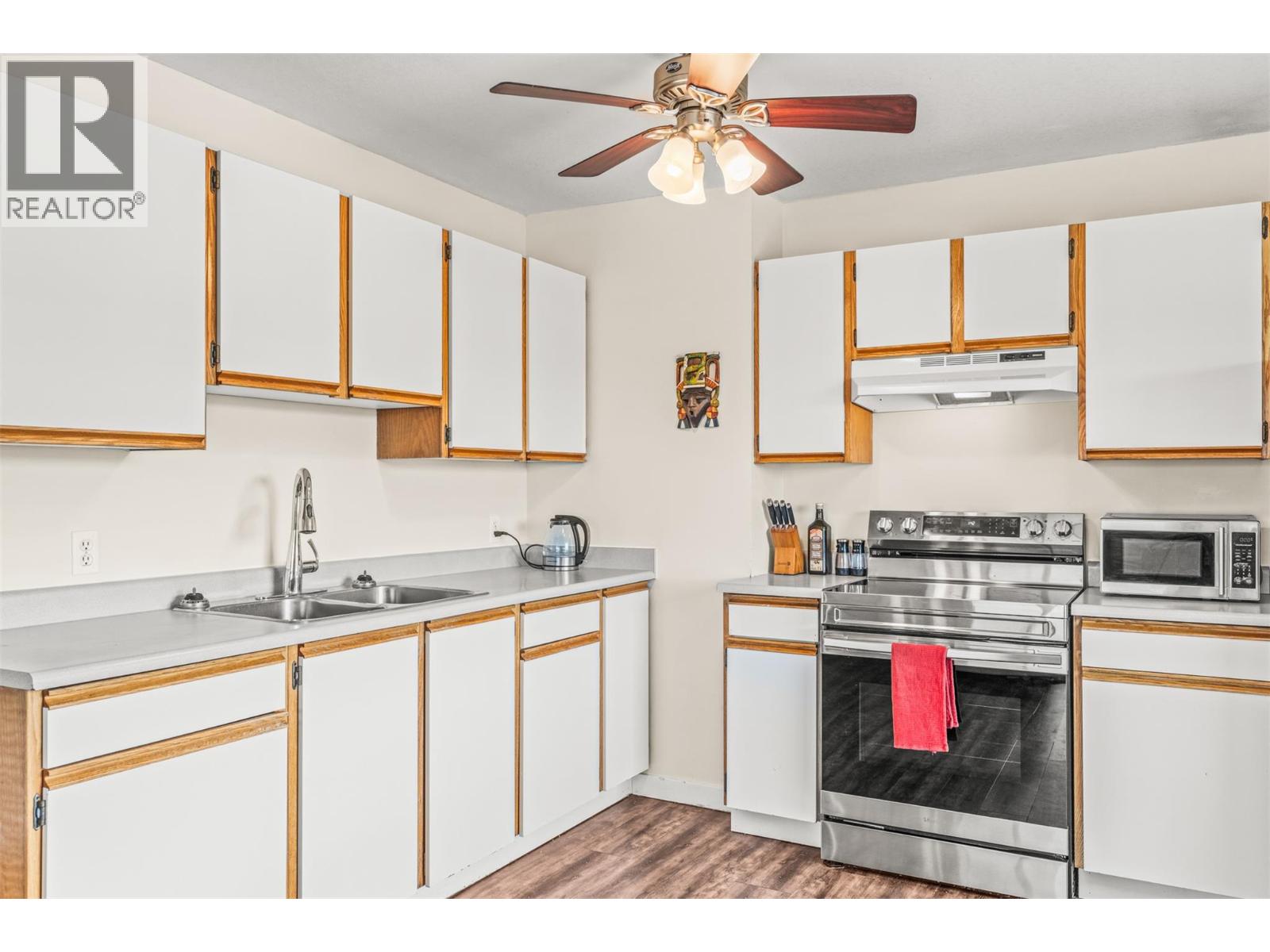 1041 Middleton Way Unit# 204, Vernon, British Columbia  V1B 2N3 - Photo 9 - 10383023