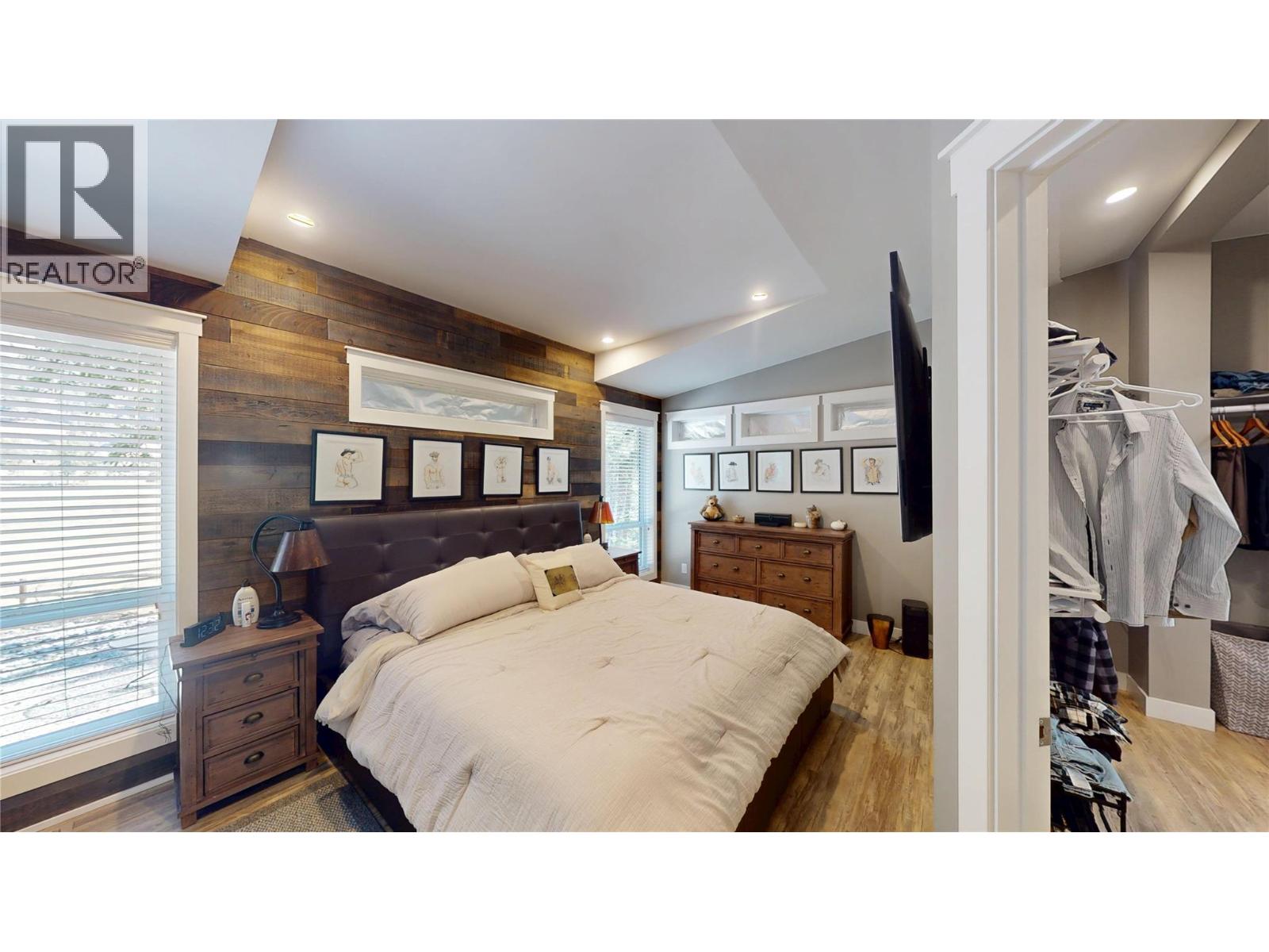 4160 93 Highway, Grasmere, British Columbia  V0B 1R0 - Photo 12 - 10382975