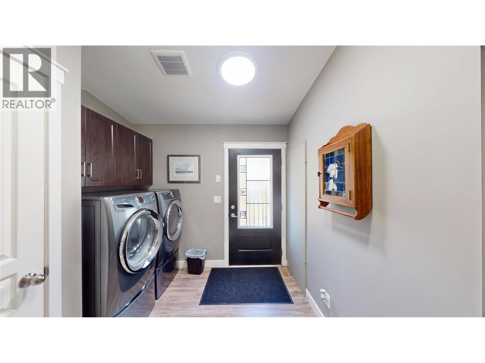 4160 93 Highway, Grasmere, British Columbia  V0B 1R0 - Photo 26 - 10382975