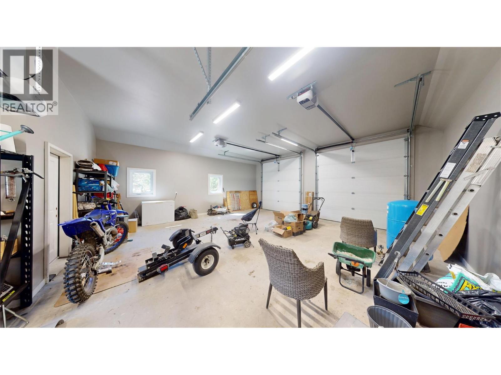 4160 93 Highway, Grasmere, British Columbia  V0B 1R0 - Photo 34 - 10382975