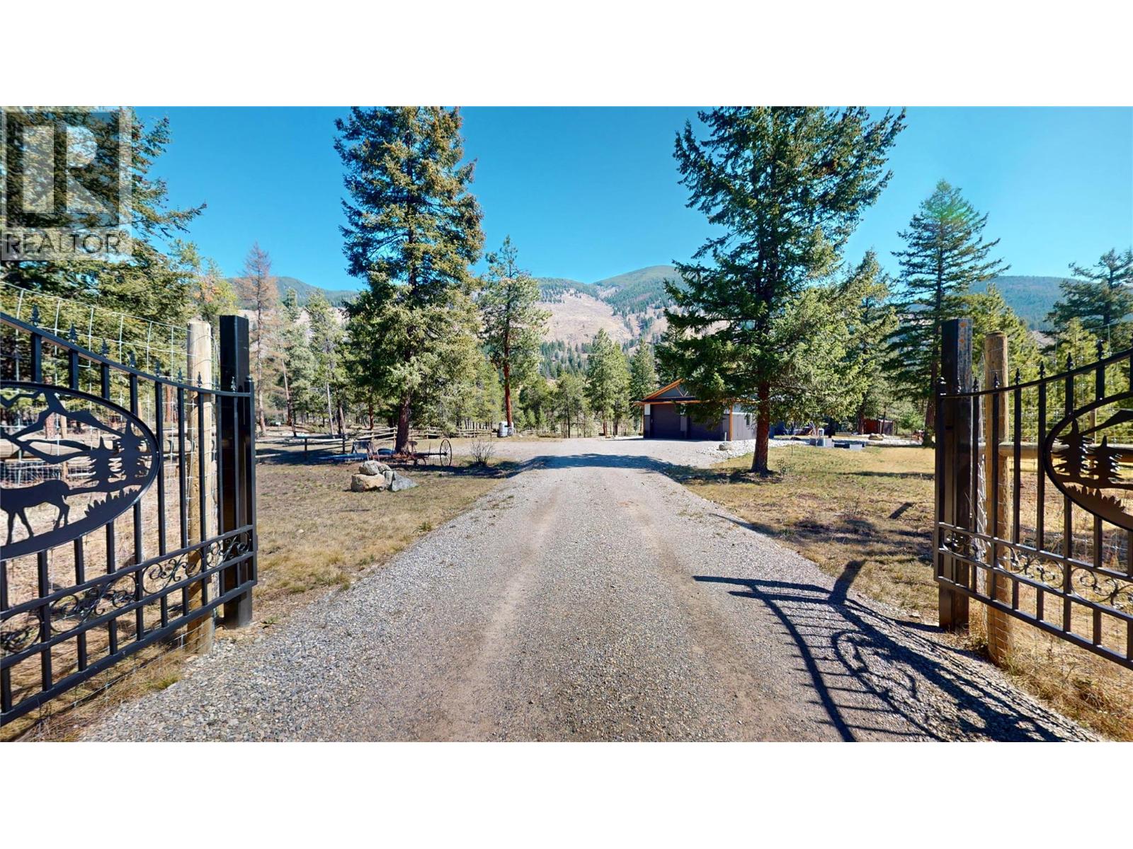 4160 93 Highway, Grasmere, British Columbia  V0B 1R0 - Photo 41 - 10382975